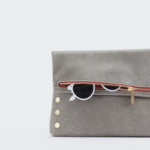 Load image into Gallery viewer, VIP LRG - Pew/Brushed Gold Red Zip