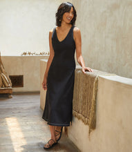 Load image into Gallery viewer, Brigitte Strolling Midi Dress