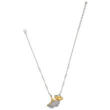 Load image into Gallery viewer, Everbloom Ginko Pearl Necklace