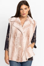 Load image into Gallery viewer, MAMBA FAUX FUR VEST