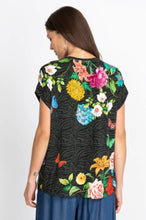 Load image into Gallery viewer, BLOOMING BREEZE RELAXED TEE