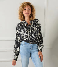 Load image into Gallery viewer, Long Sleeve Bow Blouse