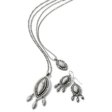 Load image into Gallery viewer, Pebble Dot Dream Howlite Convertible Necklace
