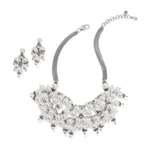 Load image into Gallery viewer, Pearl-icious Necklace
