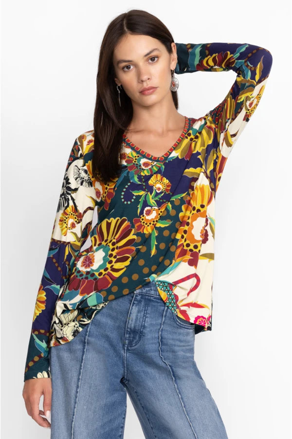 KIMBRA FAVORITE LONG SLEEVE V-NECK SWING TEE
