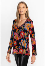 Load image into Gallery viewer, THE JANIE FAVORITE LONG SLEEVE V‑NECK TEE

