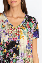 Load image into Gallery viewer, SKY FLOWER FAVORITE S/S V-NECK SWING TEE
