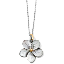 Load image into Gallery viewer, Neptune&#39;s Rings Shell Flower Necklace
